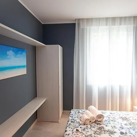 Apartment Vista Mare Vicino Alla Darsena Di